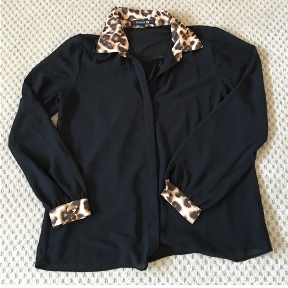 Black blouse with leopard collar and cuffs